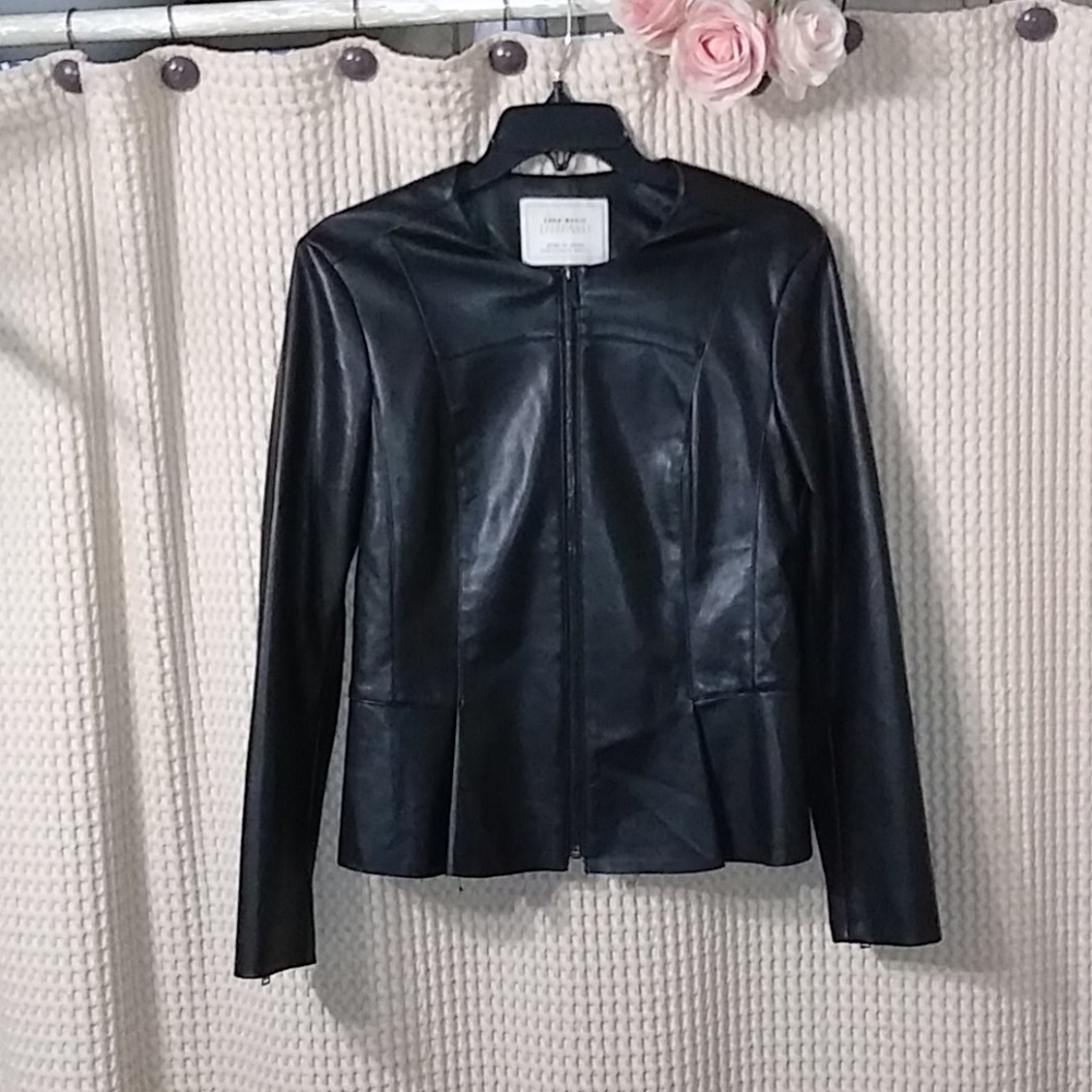 ZARA Basic - Picture 2 of 8